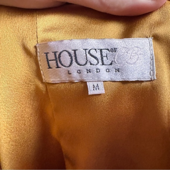 NWOT House of Cb Lavinia Mustard Off Shoulder Deep Plunge Dress Size Medium - Picture 7 of 7